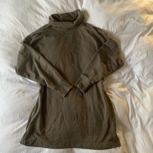 Cozy High-neck Aerie Dress - Picture 2 of 3